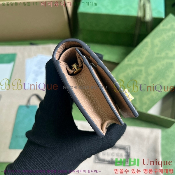 # ͷŷ G   746059-101