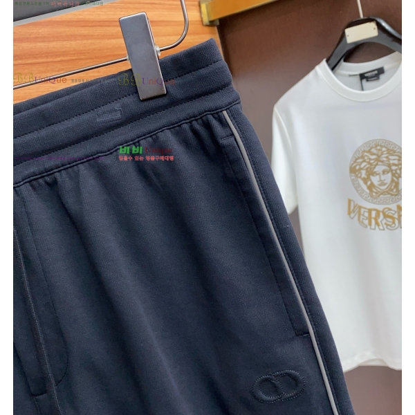   ݹ D252871359-1