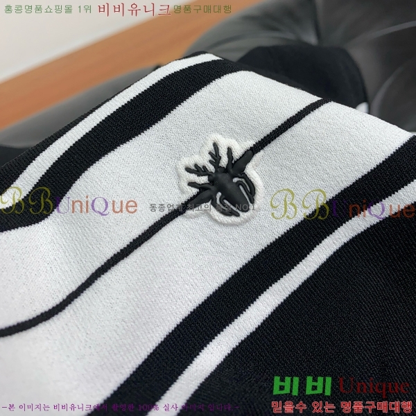   ī Ƽ D25215784-2