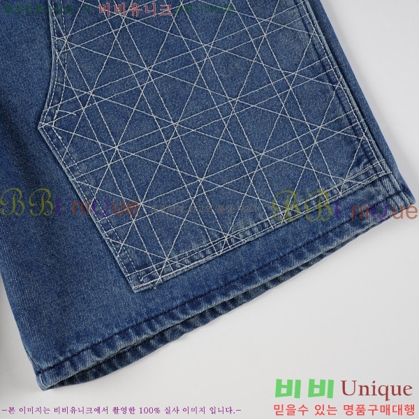   ݹ D252871356