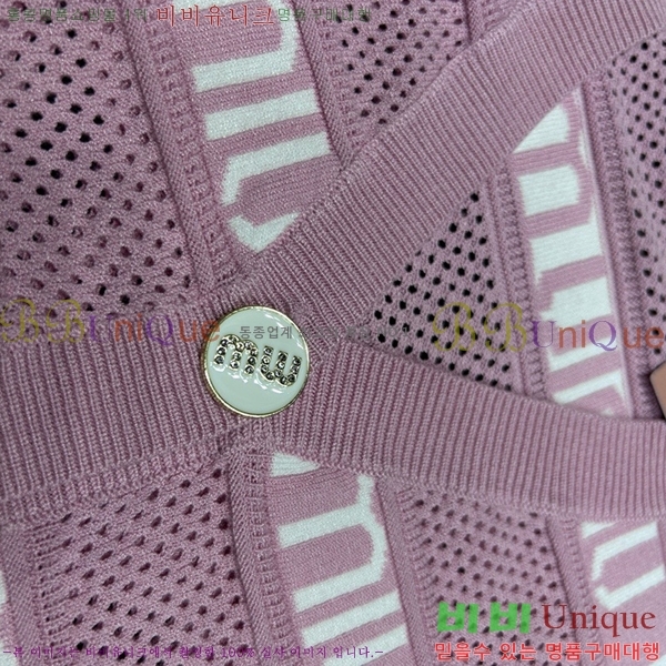  ̿̿   Ƽ M2U05650-4