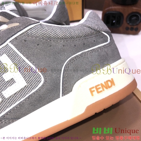  Ŀ  F9705-2