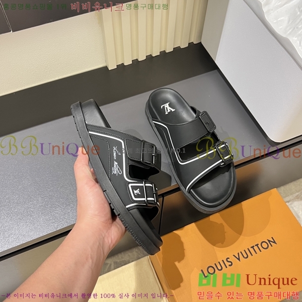  ̺  L8920935-7