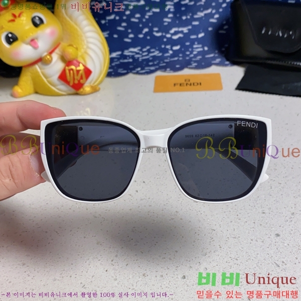  ۶ F924702-4
