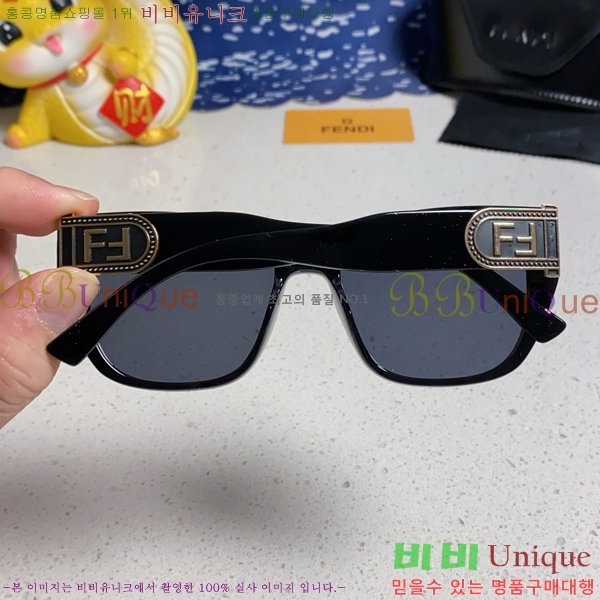  ۶ F924702-7