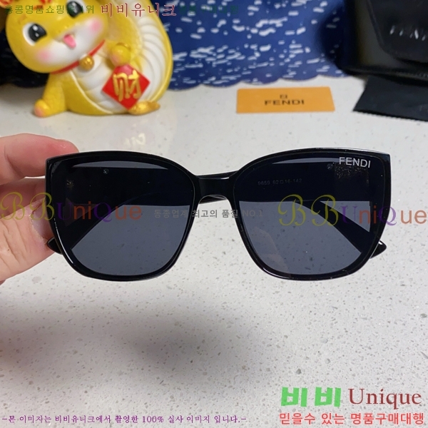  ۶ F924702-7