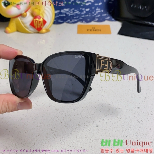  ۶ F924702-7