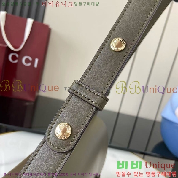 # Ȧ 1955   815178-104