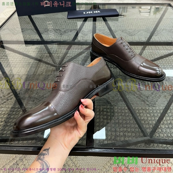   / DR182204-7