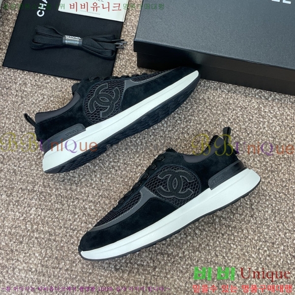 * Ŀ 32D866578-8