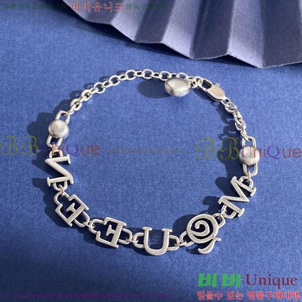 ˷  AWQ23404-1