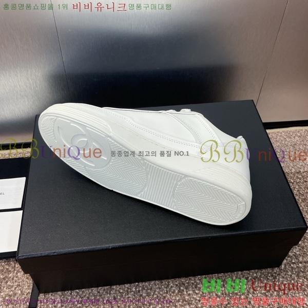 * Ŀ 33D866777-4