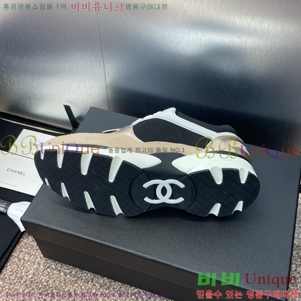 * Ŀ 37D866605-8