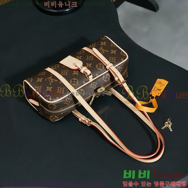 #̺   ׷  M47031-1001