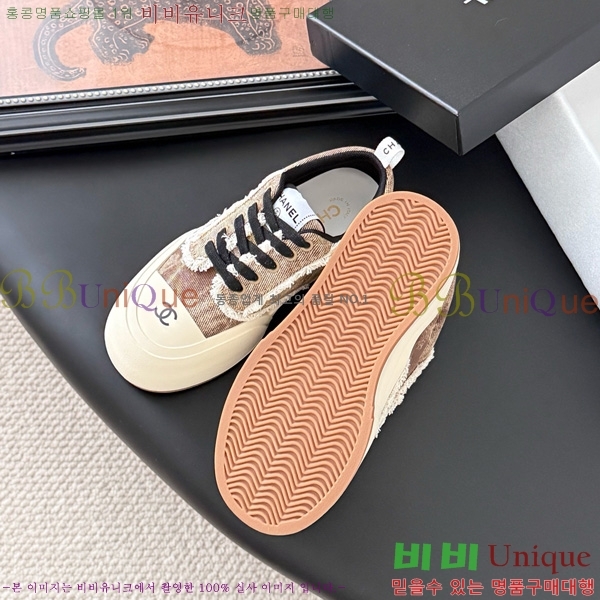 * Ŀ 32D866804-1
