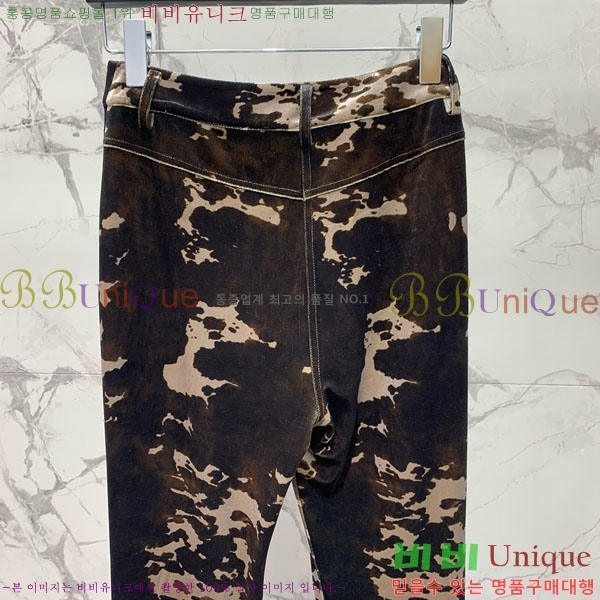  ũ Ʃ  ACN10120433-9