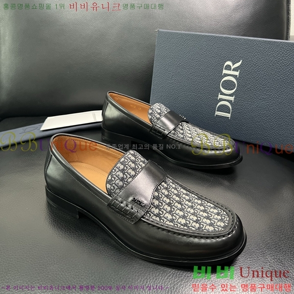    DR672263-4