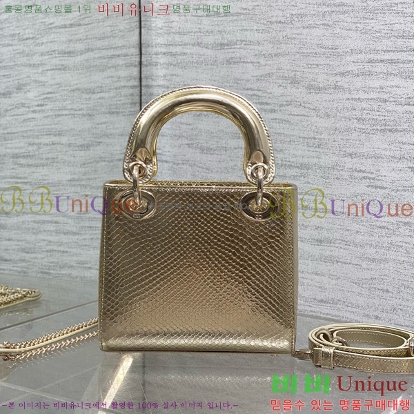 # ̵ ̴ M0505-706