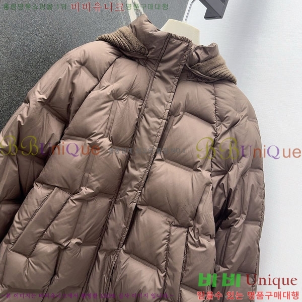  ** ٿ е MAX267869-2