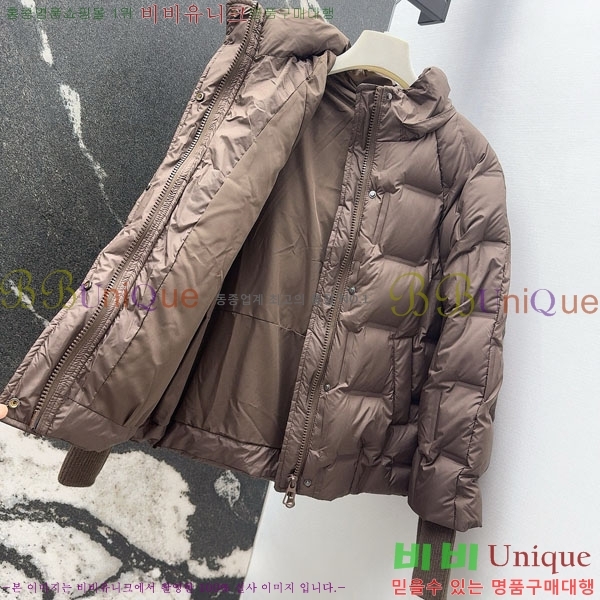  ** ٿ е MAX267869-2