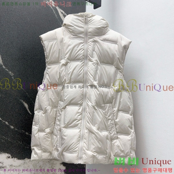  ** ٿ е  MAX267869-4