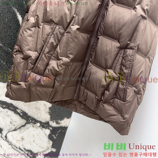  ** ٿ е  MAX267869-5