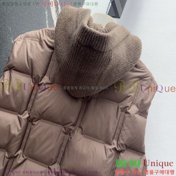  ** ٿ е  MAX267869-5