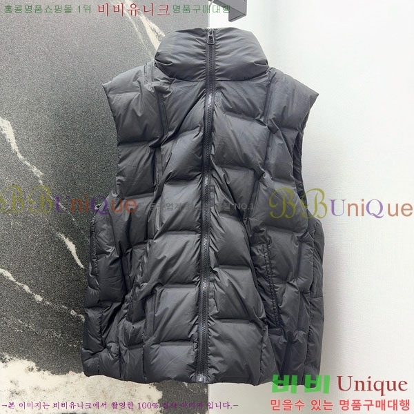  ** ٿ е  MAX267869-6