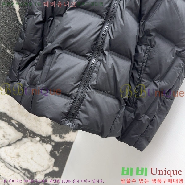  ** ٿ е  MAX267869-6