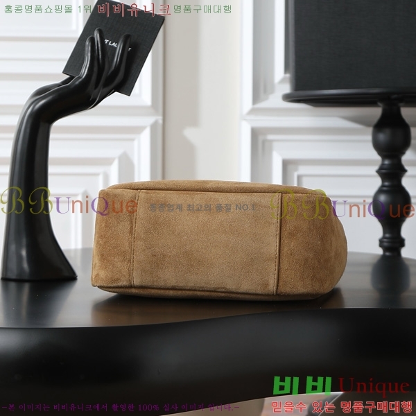 #ζ  5 À 7  713938-2003