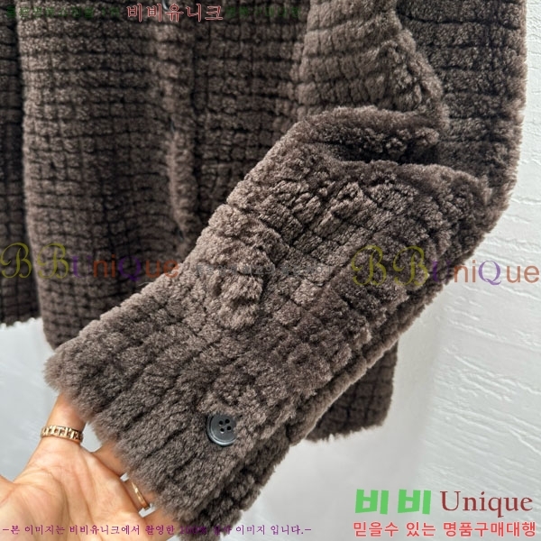  װŸ þ   BV136785768-2