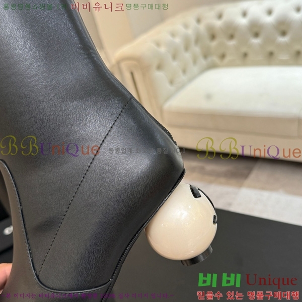  * Ŭ    49CK25102734-1