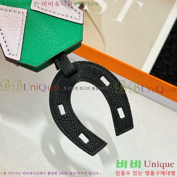 ޽ Jockey Charm  HE4523806-4