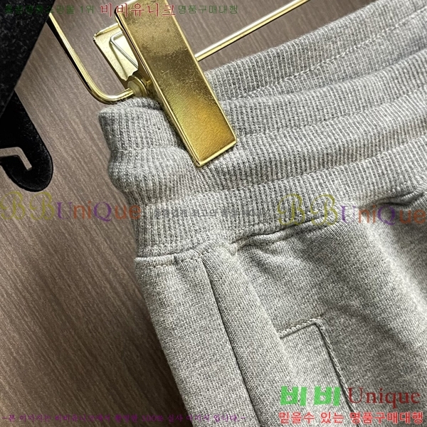  ũ  CH426860