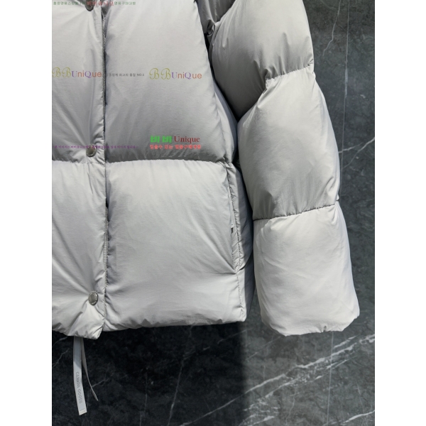  ĳٱ Rhoda ĵ Ʈ е ML6796852-3