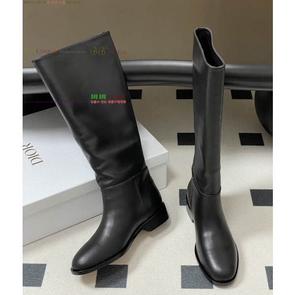   D-Town   56D25101810-1