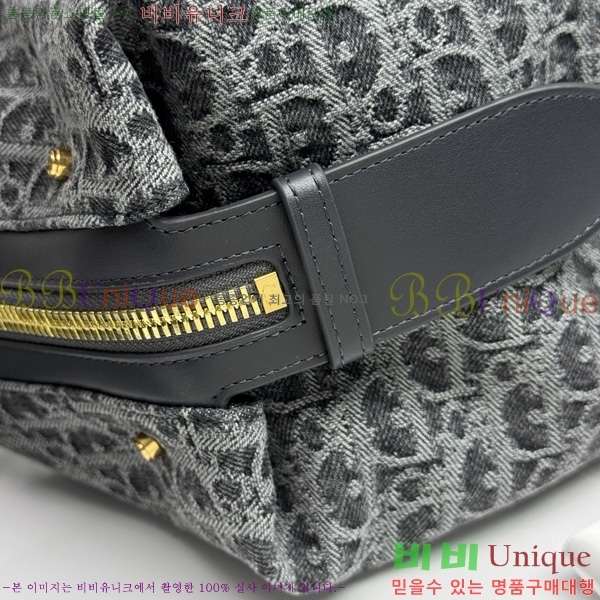 # D-Journey ̵/ M2417UT-2002