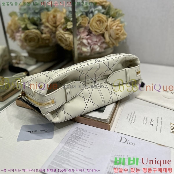 #   D-Journey   M2416-501