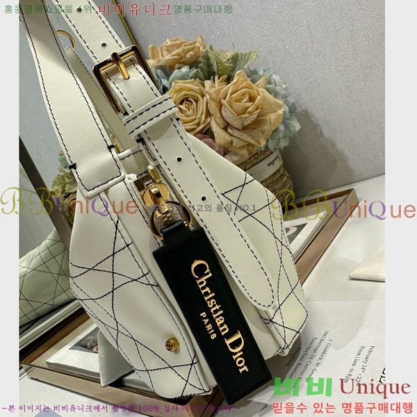 #   D-Journey   M2416-501