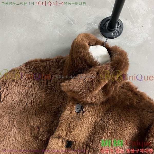  ̿̿ þ   MIU42302-3