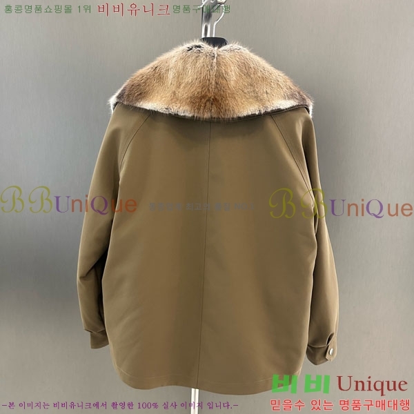  ** ٿ е MAX334330-8