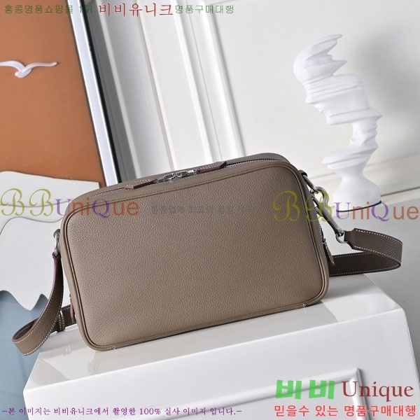 #޽  ٵ   H085735-102